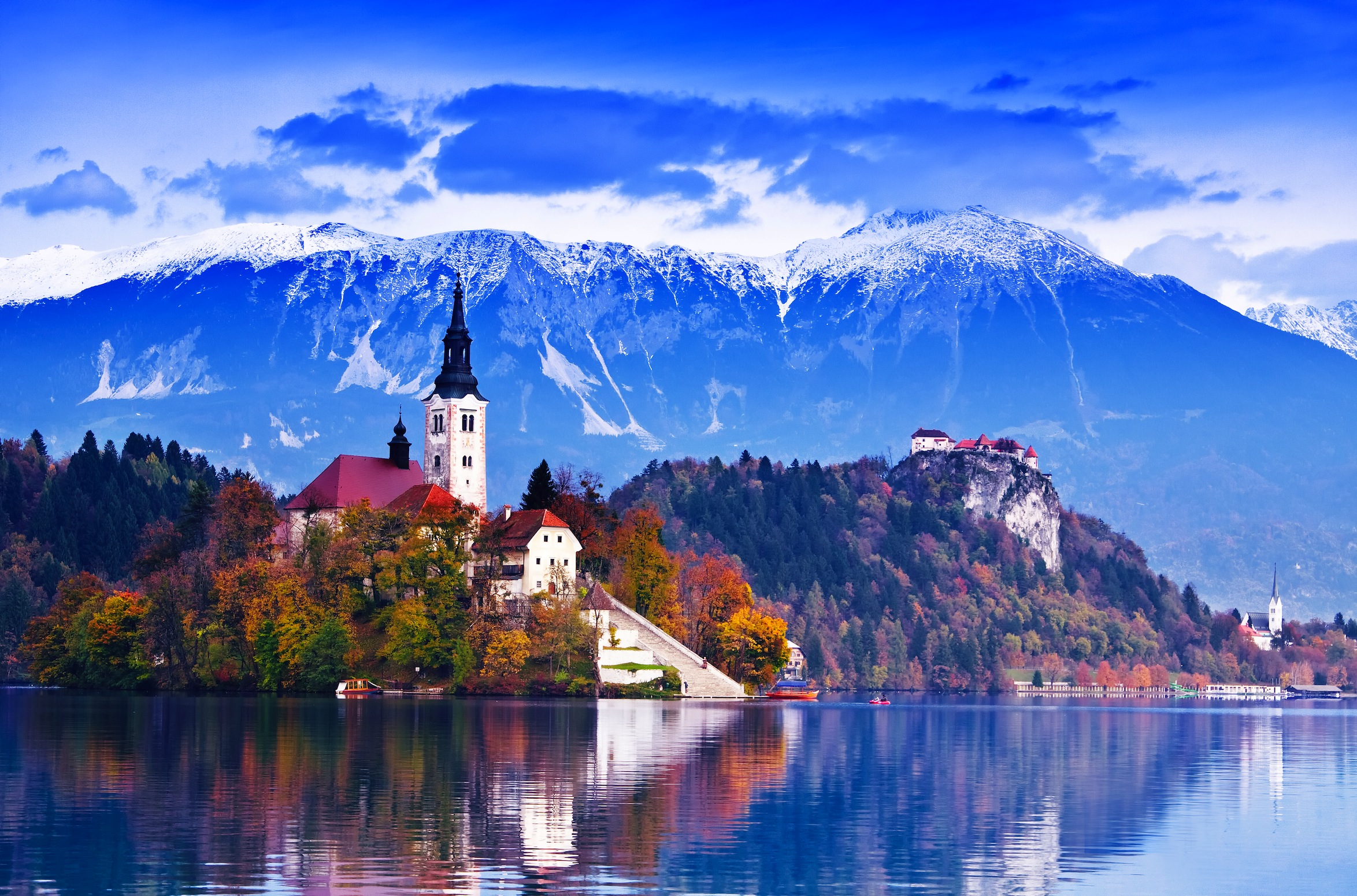 Afgetapt Meer In Slovenië Fotobehang - Gelijmde