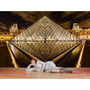 Piramide van het Louvre in Parijs